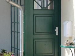 Haustür in grün als Ecklösung von PaX
